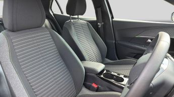 Peugeot 2008 54kWh Active SUV 5dr Electric Auto (7kW Charger) (156 ps)