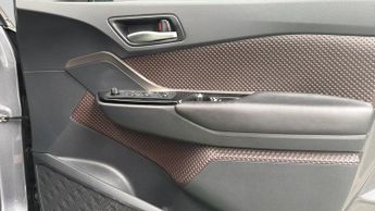Toyota C-Hr 1.8 VVT-h Excel SUV 5dr Petrol Hybrid CVT Euro 6 (s/s) (122 ps)