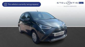 Toyota AYGO 1.0 VVT-i x-play Hatchback 5dr Petrol Manual Euro 6 (71 ps)