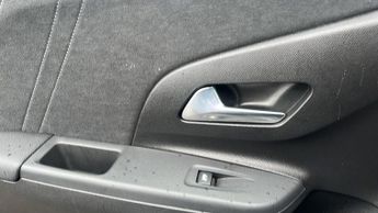 Vauxhall Corsa 1.2 Hybrid Ultimate Hatchback 5dr Petrol Hybrid e-DCT Euro 6 (s/