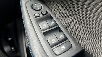 BMW 1 Series 2.0 M135i Hatchback 5dr Petrol Auto xDrive Euro 6 (s/s) (306 ps)
