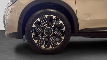 Fiat 600 1.2 MHEV La Prima SUV 5dr Petrol Hybrid e-DCT Euro 6 (s/s) (136 