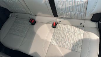 Fiat 600 1.2 MHEV La Prima SUV 5dr Petrol Hybrid e-DCT Euro 6 (s/s) (136 