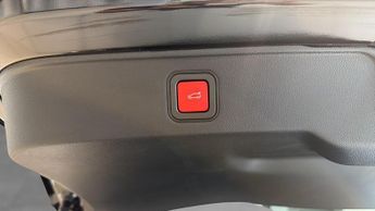 Fiat 600 1.2 MHEV La Prima SUV 5dr Petrol Hybrid e-DCT Euro 6 (s/s) (136 