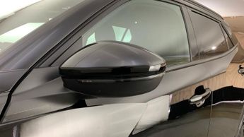 Peugeot 2008 1.2 GT SUV 5dr Petrol Hybrid e-DSC6 Euro 6 (s/s) (136 ps)