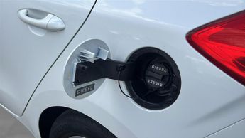 Kia Ceed 1.6 CRDi 2 Hatchback 5dr Diesel DCT Euro 6 (s/s) (134 bhp)