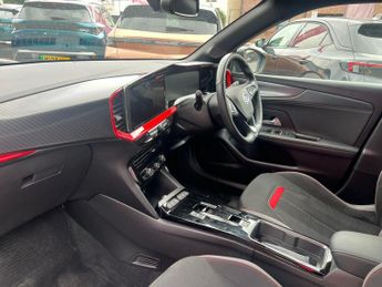 Vauxhall Mokka Electric 50kWh SRi Premium SUV 5dr Electric Auto (136 ps)