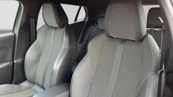 Peugeot 2008 1.2 GT SUV 5dr Petrol Hybrid e-DSC6 Euro 6 (s/s) (136 ps)