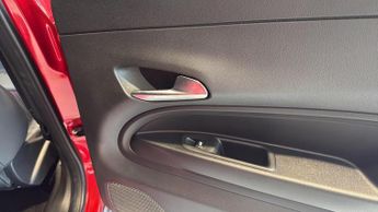 Alfa Romeo Junior 54kWh Elettrica Veloce SUV 5dr Electric Auto (280 ps)