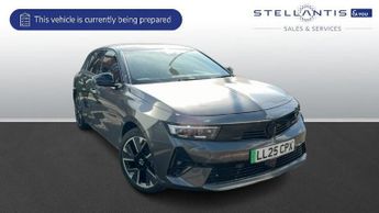 Vauxhall Astra 54kWh Ultimate Hatchback 5dr Electric Auto (156 ps)