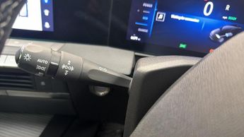 Vauxhall Astra Electric 54kWh Ultimate Hatchback 5dr Electric Auto (156 ps)