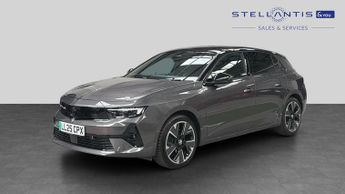 Vauxhall Astra Electric 54kWh Ultimate Hatchback 5dr Electric Auto (156 ps)