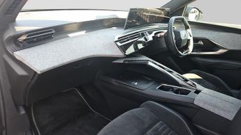 Peugeot 5008 73kWh GT SUV 5dr Electric Auto (210 ps)