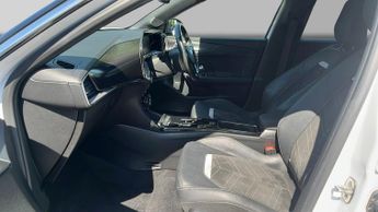 Vauxhall Mokka Electric 50kWh Ultimate SUV 5dr Electric Auto (136 ps)