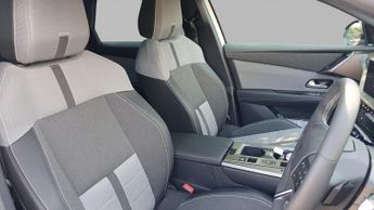 Vauxhall Grandland 1.2 Ultimate SUV 5dr Petrol Hybrid e-DCT Euro 6 (s/s) (136 ps)