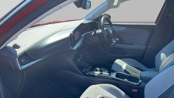 Vauxhall Mokka Electric 50kWh Elite Premium SUV 5dr Electric Auto (136 ps)