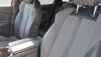 Peugeot 3008 SUV 1.2 Allure Premium + SUV 5dr Petrol Hybrid e-DSC6 Euro 6 (s/s) (