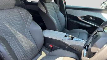 Peugeot 5008 73kWh GT SUV 5dr Electric Auto (210 ps)