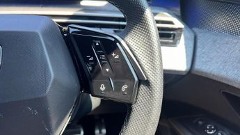 Peugeot 5008 73kWh GT SUV 5dr Electric Auto (210 ps)
