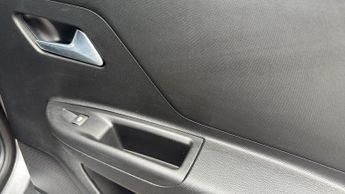 Vauxhall Mokka Electric 50kWh Ultimate SUV 5dr Electric Auto (136 ps)