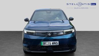 Vauxhall Grandland Electric 73kWh Ultimate SUV 5dr Electric Auto (213 ps)