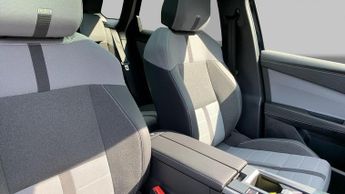 Vauxhall Grandland Electric 73kWh Ultimate SUV 5dr Electric Auto (213 ps)