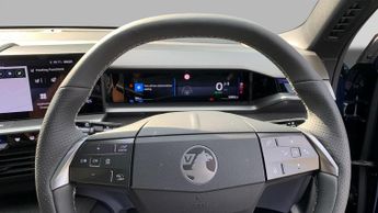Vauxhall Grandland Electric 73kWh Ultimate SUV 5dr Electric Auto (213 ps)