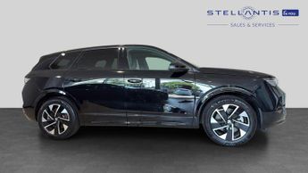 Vauxhall Grandland Electric 73kWh GS SUV 5dr Electric Auto (213 ps)