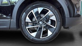 Vauxhall Grandland 1.2 Ultimate SUV 5dr Petrol Hybrid e-DCT Euro 6 (s/s) (136 ps)