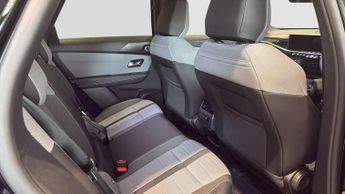Vauxhall Grandland 1.2 Ultimate SUV 5dr Petrol Hybrid e-DCT Euro 6 (s/s) (136 ps)