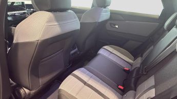 Vauxhall Grandland 1.2 Ultimate SUV 5dr Petrol Hybrid e-DCT Euro 6 (s/s) (136 ps)