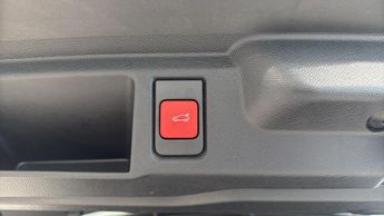 Vauxhall Grandland 1.2 Ultimate SUV 5dr Petrol Hybrid e-DCT Euro 6 (s/s) (136 ps)