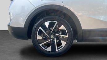 Vauxhall Grandland 1.2 Ultimate SUV 5dr Petrol Hybrid e-DCT Euro 6 (s/s) (145 ps)