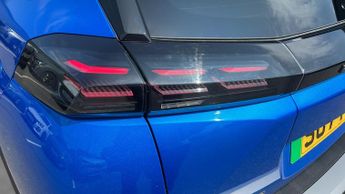 Peugeot 2008 50kWh Allure SUV 5dr Electric Auto (11kW Charger) (136 ps)