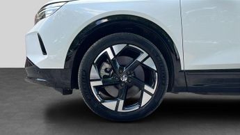 Vauxhall Grandland Electric 73kWh Ultimate SUV 5dr Electric Auto (213 ps)