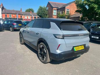 Vauxhall Grandland Electric 73kWh Ultimate SUV 5dr Electric Auto (213 ps)