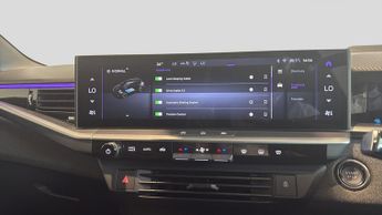 Vauxhall Grandland Electric 73kWh Ultimate SUV 5dr Electric Auto (213 ps)