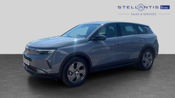 Vauxhall Grandland 1.2 Design SUV 5dr Petrol Hybrid e-DCT Euro 6 (s/s) (145 ps)