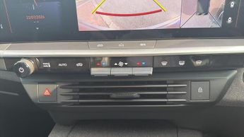 Vauxhall Grandland Electric 73kWh GS SUV 5dr Electric Auto (213 ps)