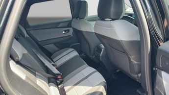 Vauxhall Grandland 1.2 Ultimate SUV 5dr Petrol Hybrid e-DCT Euro 6 (s/s) (136 ps)