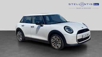 MINI Hatch 1.5C Classic Hatchback 5dr Petrol Steptronic Euro 6 (s/s) (156 p