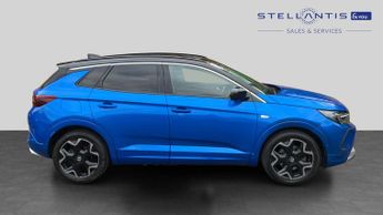 Vauxhall Grandland 1.6 13.2kWh Ultimate Auto Euro 6 (s/s) 5dr