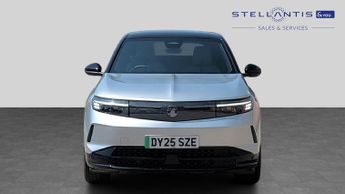 Vauxhall Grandland Electric 73kWh GS SUV 5dr Electric Auto (213 ps)