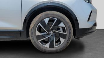 Vauxhall Grandland Electric 73kWh GS SUV 5dr Electric Auto (213 ps)