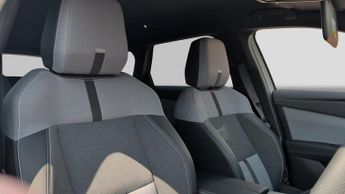 Vauxhall Grandland Electric 73kWh GS SUV 5dr Electric Auto (213 ps)