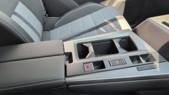 Vauxhall Grandland Electric 73kWh GS SUV 5dr Electric Auto (213 ps)