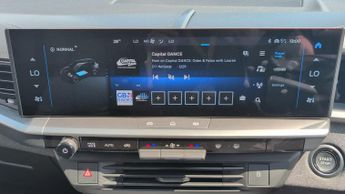 Vauxhall Grandland Electric 73kWh GS SUV 5dr Electric Auto (213 ps)