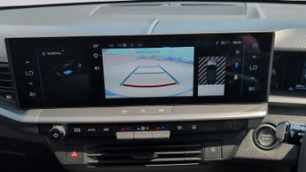 Vauxhall Grandland Electric 73kWh GS SUV 5dr Electric Auto (213 ps)