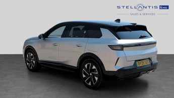 Vauxhall Grandland Electric 73kWh GS SUV 5dr Electric Auto (213 ps)