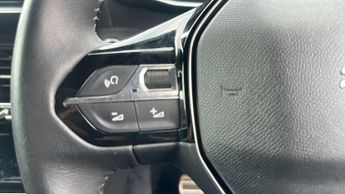 Peugeot 2008 50kWh Allure Premium + Auto 5dr (7kW Charger)